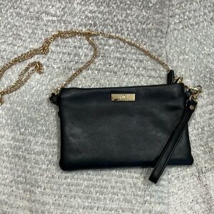 (42) Aitbags crossbody wristlet